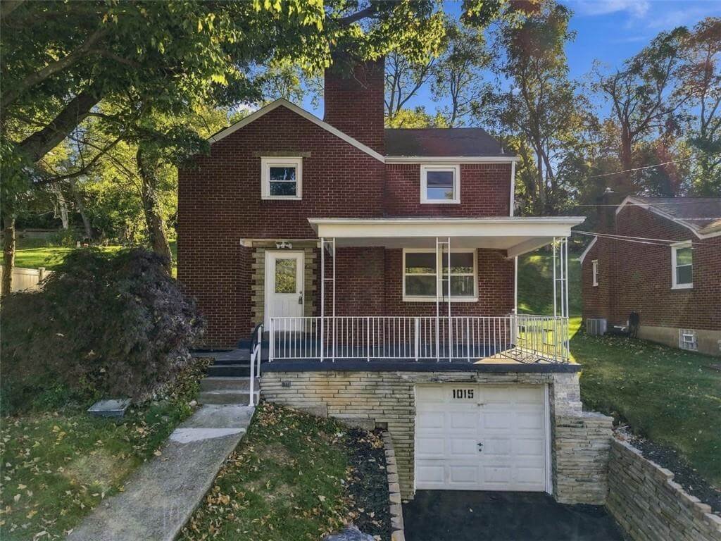 1015 Glencoe Green Tree, PA 15220